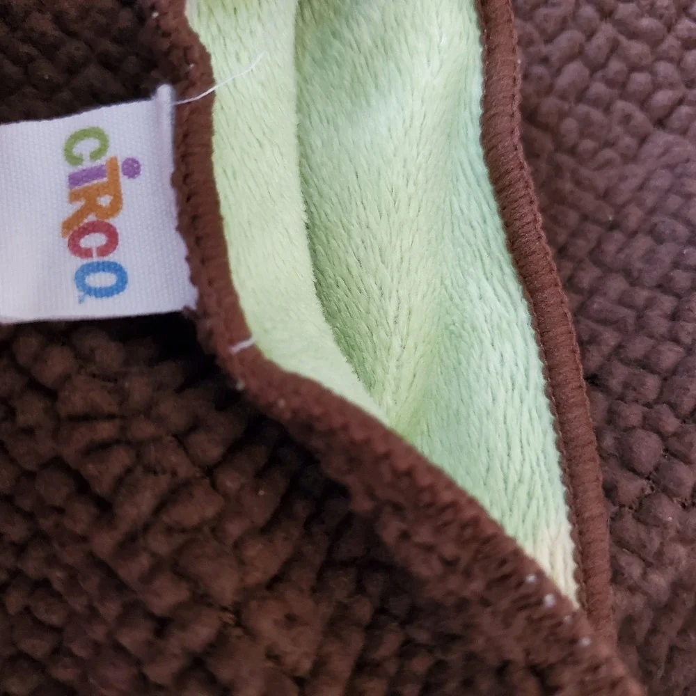 Target Circo Green Bear‎ Turtle Frog Star Circle Turtle Brown Sherpa Blanket